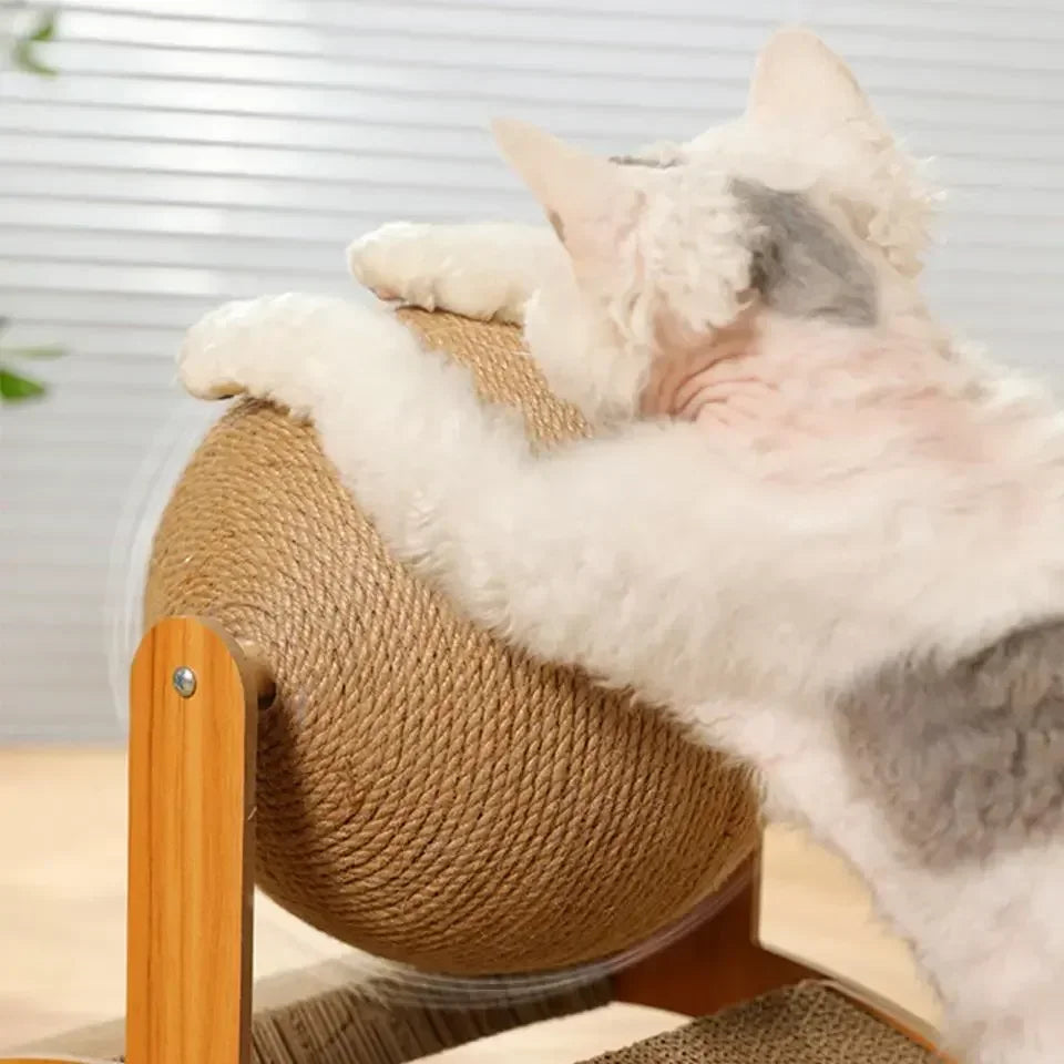 „Drill’n Scratch“ – Kratzspielzeug aus Massivholz mit Sisalfläche & integriertem Spielball für Katzen