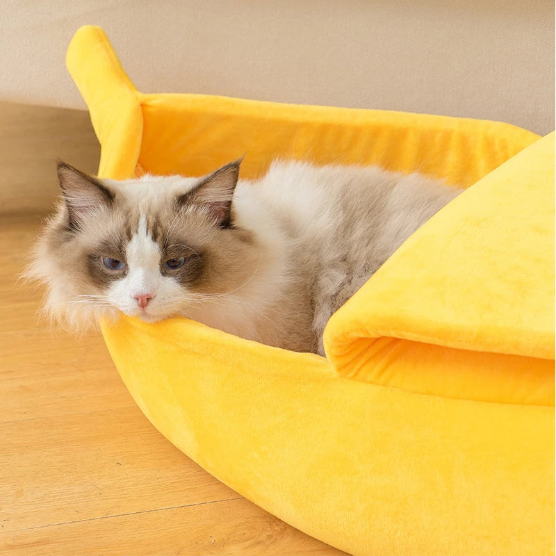 „BananaDream“ – Kuscheliges Katzenbett in Bananenform mit weichem Innenpolster