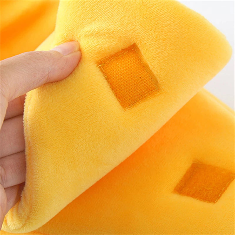 „BananaDream“ – Kuscheliges Katzenbett in Bananenform mit weichem Innenpolster
