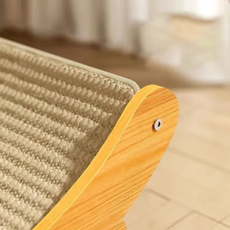 „WoodyNap“ – Multifunktionales Katzenbett mit Kratzfläche aus Holz & Sisal Schlafen, kratzen, entspannen – alles in einem stilvollen Naturdesign.