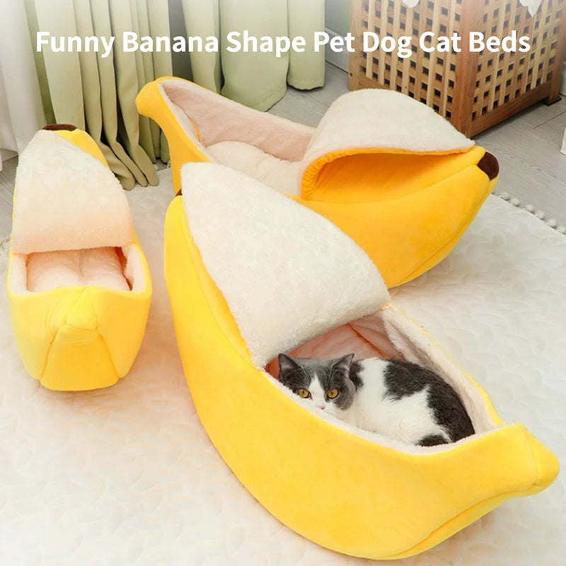 „BananaDream“ – Kuscheliges Katzenbett in Bananenform mit weichem Innenpolster