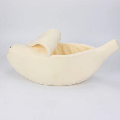 „BananaDream“ – Kuscheliges Katzenbett in Bananenform mit weichem Innenpolster